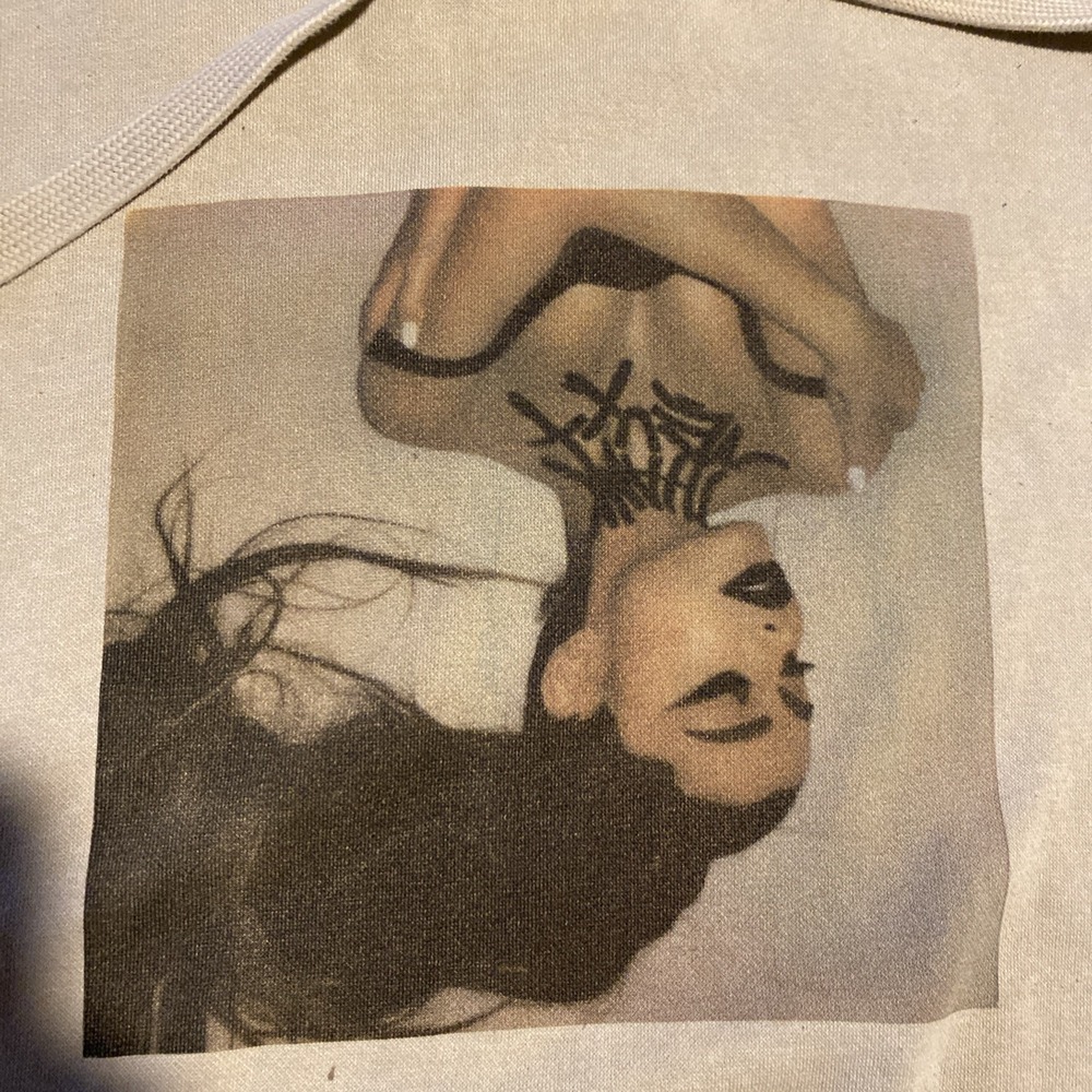 Ariana Grande Hoodie Women Small Beige God Is A Woman Sweetener World Tour‎ 2019